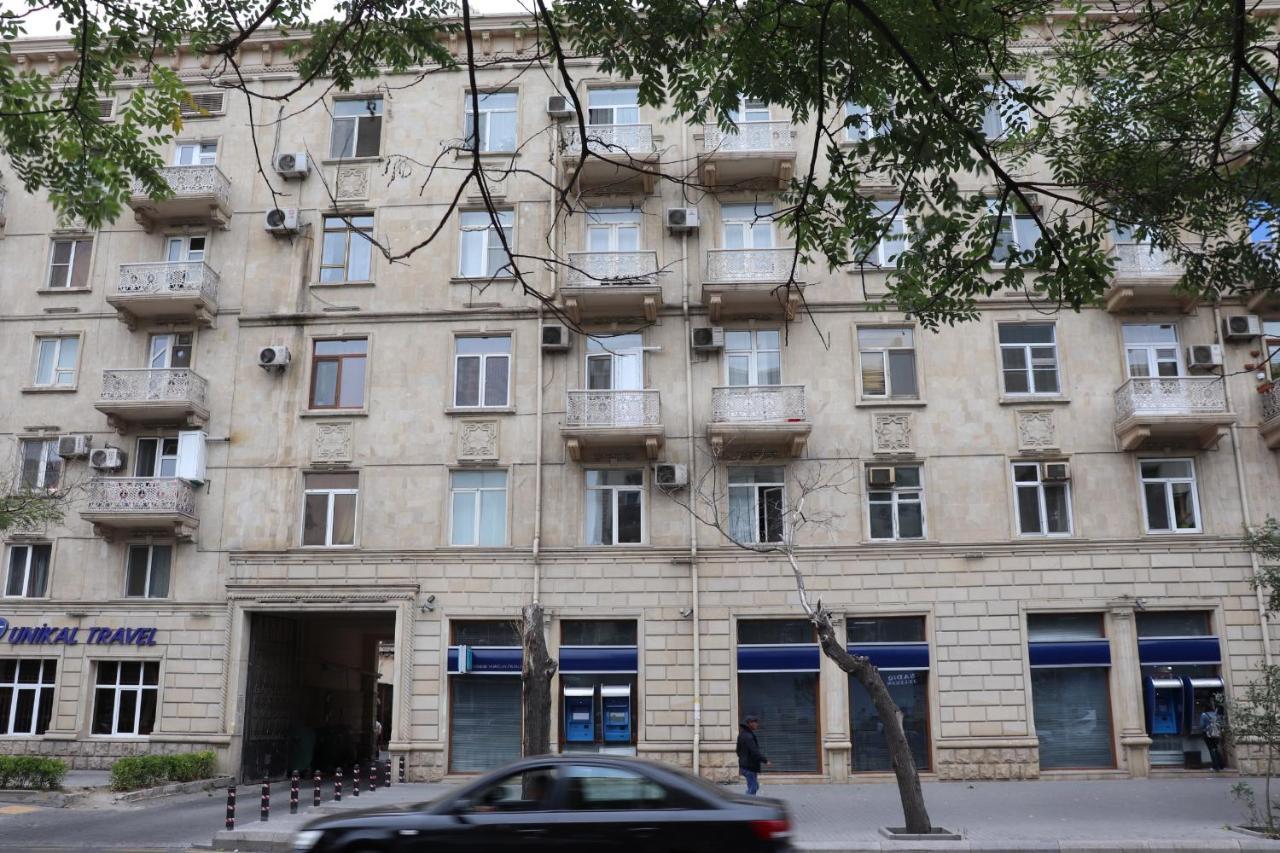 Between 28May Metro Station And National Boulevard Seaside Park Baku Luaran gambar